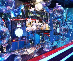 Holiday Activities in NYC: Macy's holiday windows