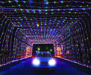 Holiday Light Shows Drive Thru Christmas Lights Near Nyc For Mommypoppins Things To Do With Kids