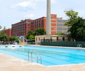 Free swimming pools in Chicago: McKinley Park Pool