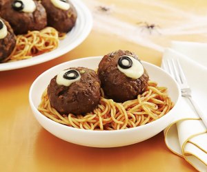 April Fools' Day Food Pranks : Meatball Eyeballs