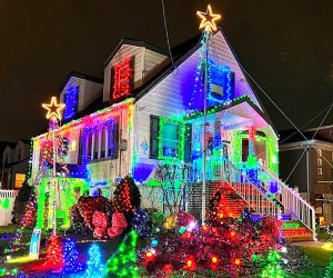 Best Neighborhood Christmas Light Displays and Holiday Lights in NYC: Christmas lights in NYC: Modafferri home
