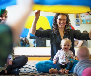 Wiggleworms offers fun baby classes in Chicago. Photo courtesy of the Old Town School of Folk Music
