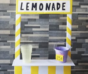 Ultimate Summer Bucket List Ideas: Make a cardboard lemonade stand