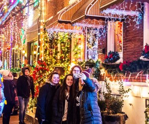 Take a selfie at the Miracle on South 13th Street. Photo by K. Kelly for Visit Philadelphia