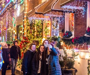 Take a sparkling selfie at the Miracle on South 13th Street. Photo by K. Kelly for Visit Philadelphia