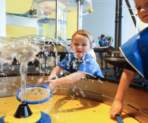 Image of children at the Connecticut Science Center