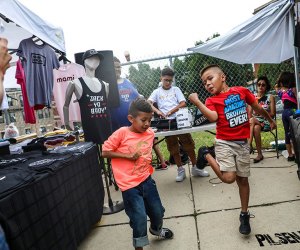 Get your groove on at Pilsen Fest. Photo by Carolina Sánchez