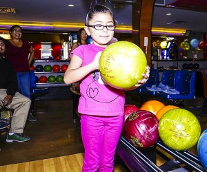 Family-Friendly Bowling in Los Angeles: Pinz Bowling Center