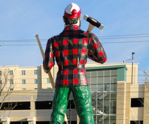 Photo of Paul Bunyan statue - Best Roadside Attractions in New England