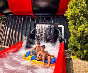 Photo of Dragon's Den waterslide at Water Country