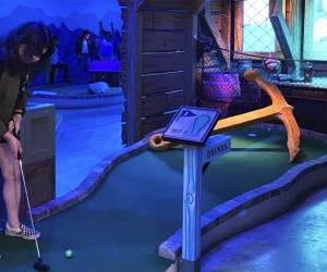 Mini golf in NYC Shipwrecked Miniature Golf