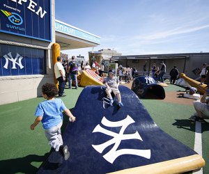 new york yankees clubhouse  New York Yankees Clubhouse