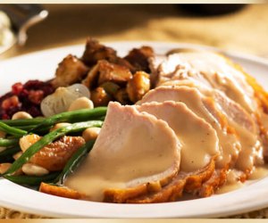 10 Kid-Friendly Restaurants Open on Thanksgiving in Orlando Orlando restaurants open on Thanksgiving include The Capital Grille. The cranberry-pear chutney makes a lovely complement to the slow-roasted turkey.