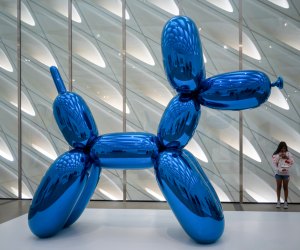 Jeff Koons at the Broad Museum. Photo by xiquinhosilva via Flickr CC BY-NC-ND 2.0