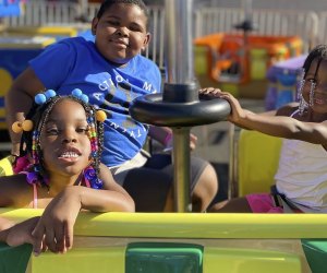 Planning A Fun Day Out: Amusement Parks For Toddlers Near Me - Famous  Parenting