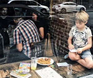 Walker's has a casual, kid-friendly vibe. Photo by Sisiducky via Instagram