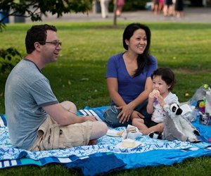 Family Art Project: A Bouquet for Mom (Online) Photo: Joshua Bright
