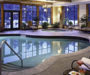 Whiteface Lodge offers a lovely pool and family-friendly perks.