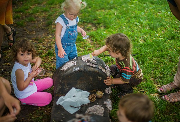 Image of Tinkergarten - Things To Do with Preschoolers and Toddlers