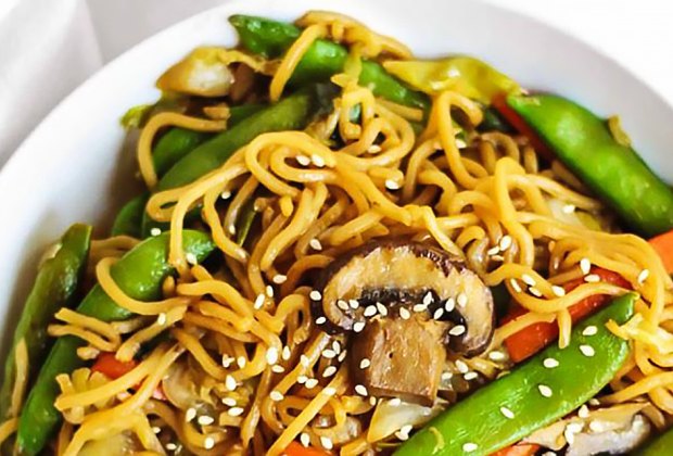 Easy Recipes for Kids: Easy Vegetable Chow Mein