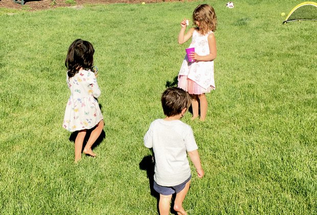 Classic Outdoor Games for Kids: Freeze Dance