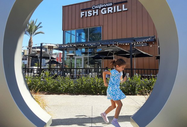 Things To Do in North Hollywood with Kids: Eat at California Fish Grill