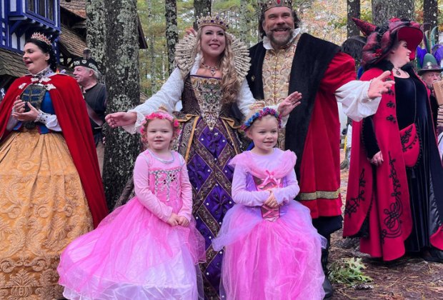 Photo of actors at King Richard's Faire