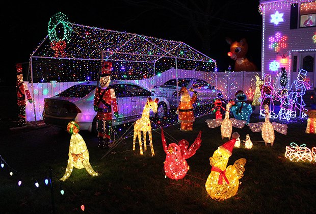 long island homes with the most spectacular holiday lights best houses with christmas lights on long island