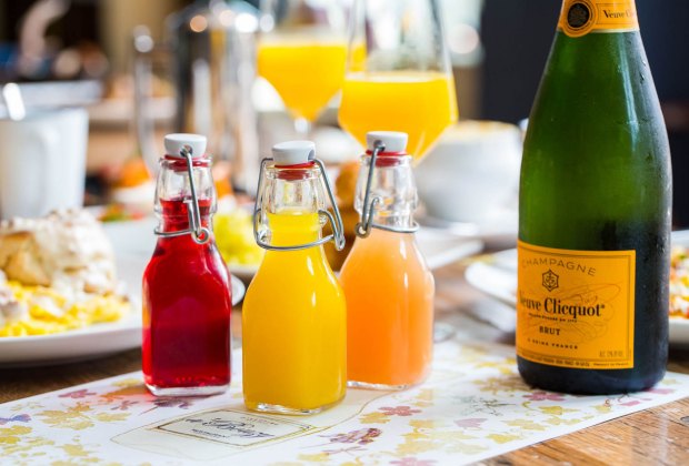 a'Bouzy's mimosas come with fresh juice and great Champagne.