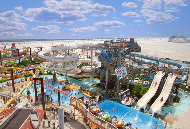 Family Getaway To Wildwood Nj Beach Water Parks Rides Mommypoppins Things To Do With Kids