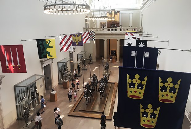 Visiting The Metropolitan Museum with Kids:  Arms and Armor Gallery