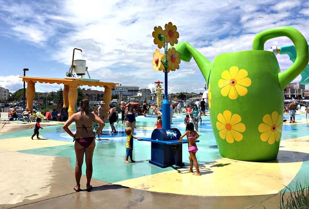 Sprinkler Parks and Splash Pads in New Jersey: Asbury Splash Park 