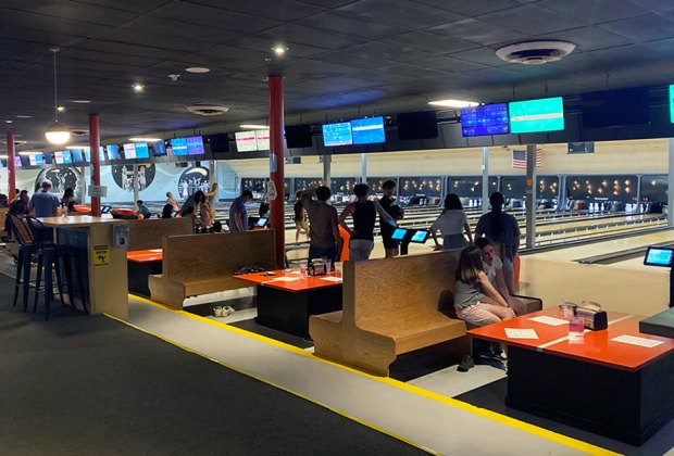 Best Bowling Alleys in Atlanta for Kids: The Comet Pub and Lanes