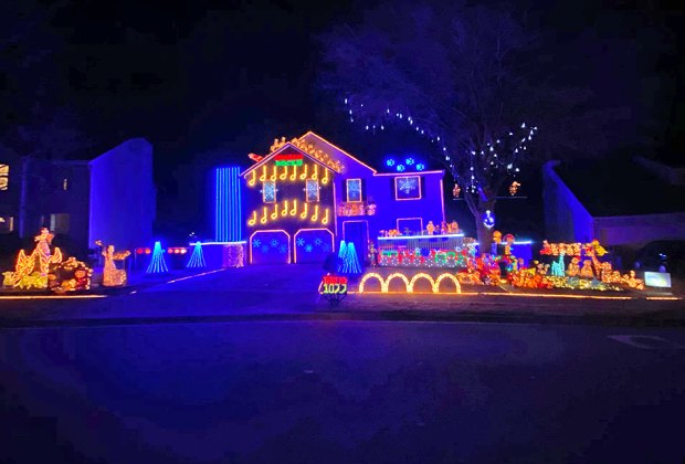 Drive-Thru and Drive-By Christmas Displays in Atlanta  Hrockin Hranicky Christmas Lights 