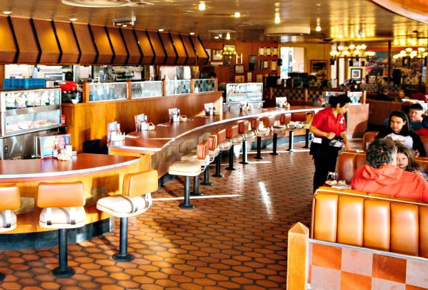 Themed Restaurants and Dinner Shows near Los Angeles: Bob's Big Boy