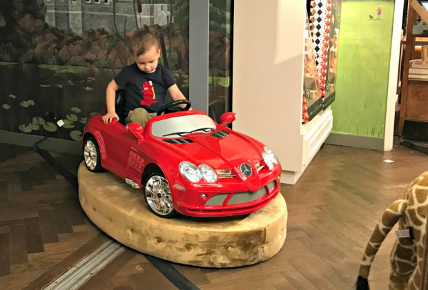 fao schwarz mercedes