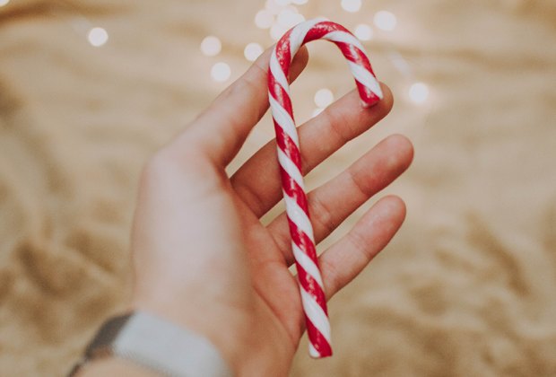 candy canes hunts make a new Christmas tradition