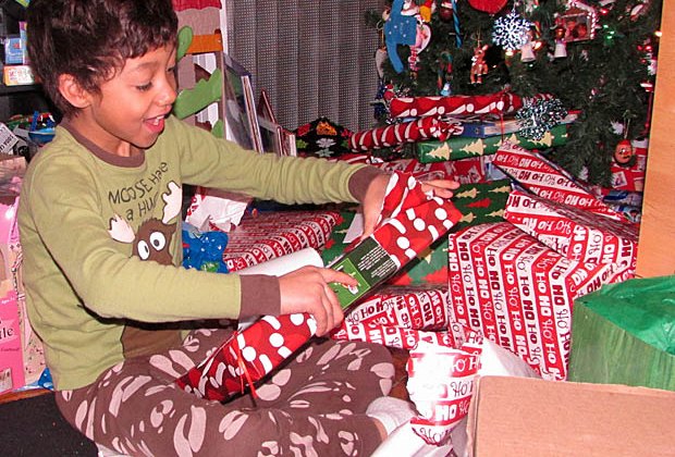 A Dozen Christmas Day Activities to Do with Kids in NYC After Opening Gifts | Mommy Poppins ...