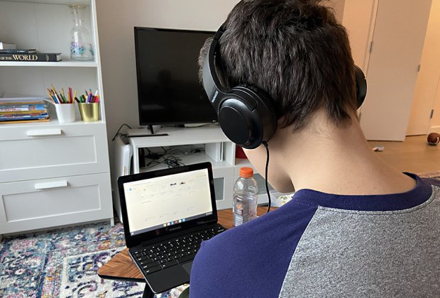 Best Podcasts for Kids Staying In: Funny, Smart, and Scientific Podcasts