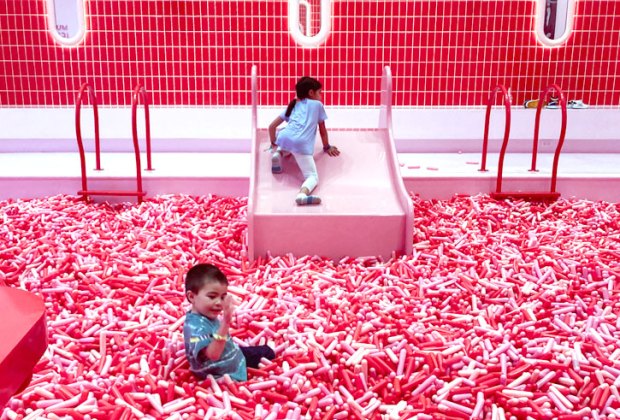 Museum of Ice Cream Chicago: pool of sprinkles