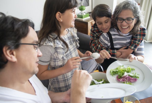 Weekly Menu Planners and Meal Planning Made Easy: Get kids to help plan meals