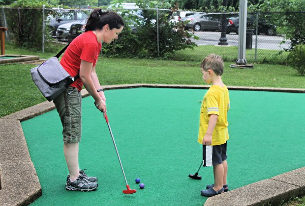 children's mini golf set