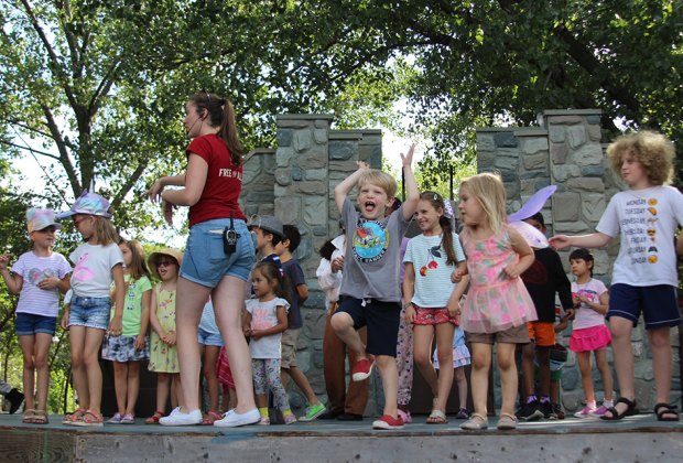 Free Shakespeare in the Park & Beyond:: Hip Hop Theater Company. 