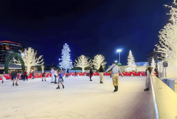 Houston A World of Holiday Magic Coca-Cola Classic Christmas Opens at Memorial City Mall