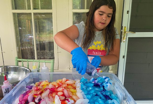 1000 Ideas for Spending 1000 Hours Outside with Kids: Outdoor Tie-Dye