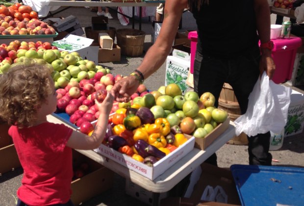 Browsing the SoWa Open Market with Kids: 20 Tips