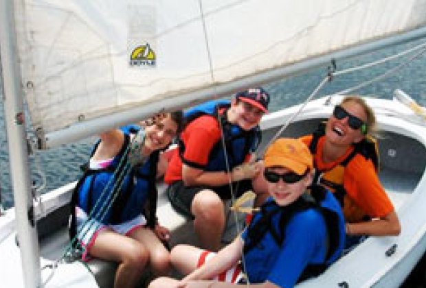Learn to Sail Programs for Kids in and Around Boston