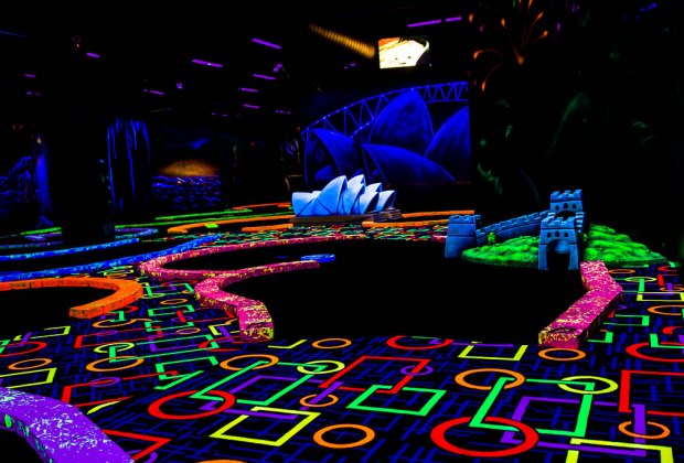 Glow In The Dark Mini Golf How Black Light Mixes Up The Classic Game Mommypoppins Things To Do In Los Angeles With Kids