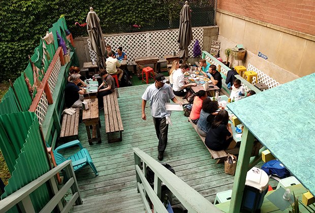 LoLo’s Seafood Shack has a patio for outdoor dining in Harlem