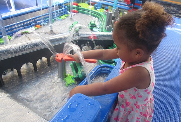 Best indoor play spaces with water tables: Dynamic H20 at the Children's Museum of Manhattan